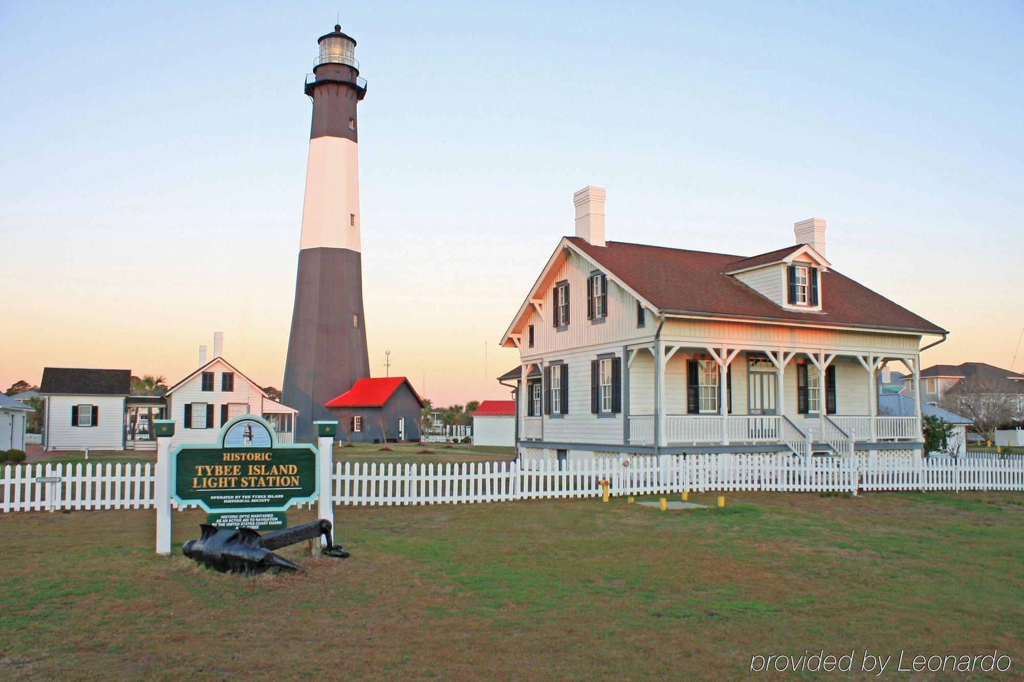 Hotel Tybee Тайби Айлънд Екстериор снимка