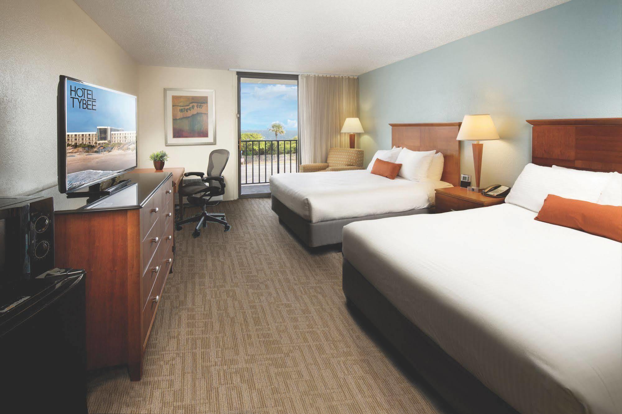 Hotel Tybee Тайби Айлънд Екстериор снимка