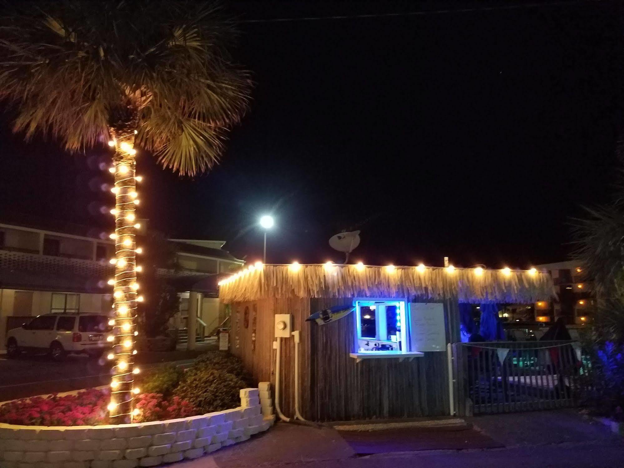 Hotel Tybee Тайби Айлънд Екстериор снимка